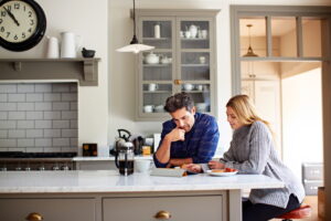 couple-at-breakfast