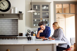 couple-at-breakfast