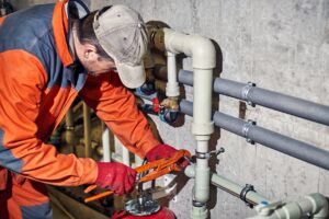 technician-working-on-gas-line-and-pipes